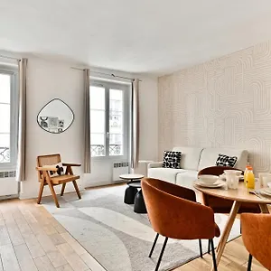  Apartment 2 Pieces #toureiffel #invalides